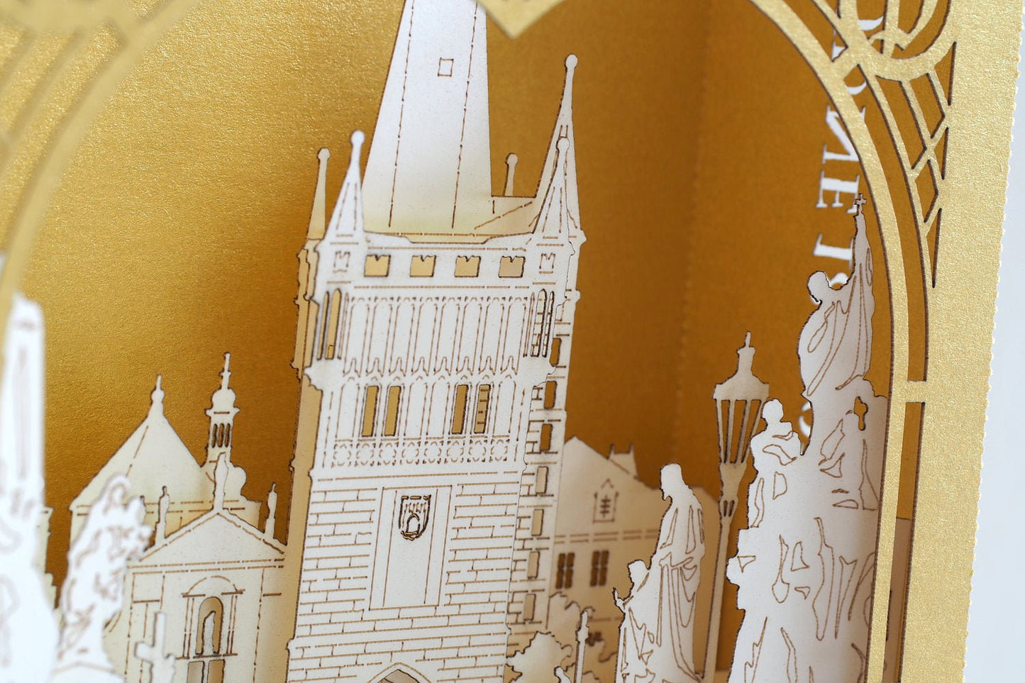 Custom wedding invitation pop-up card Charles Bridge theme - ColibriGift