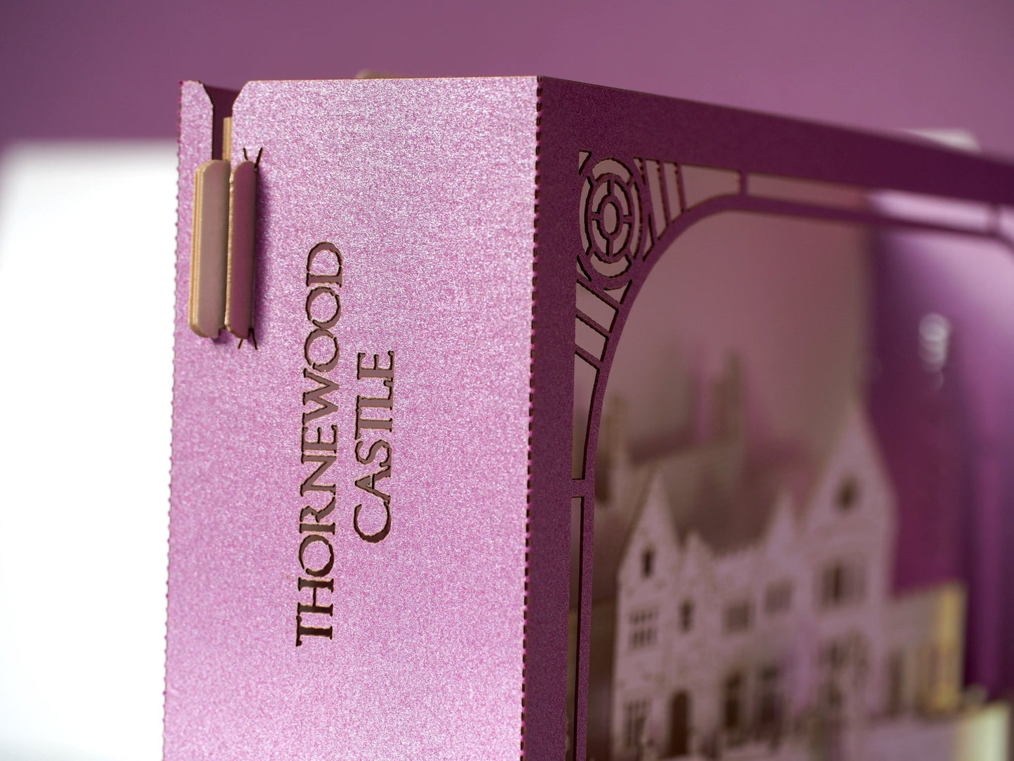 Thornewood Castle wedding RSVP card. Marriage invitations. Party venue pop up miniature. Pop up cards. USA - ColibriGift