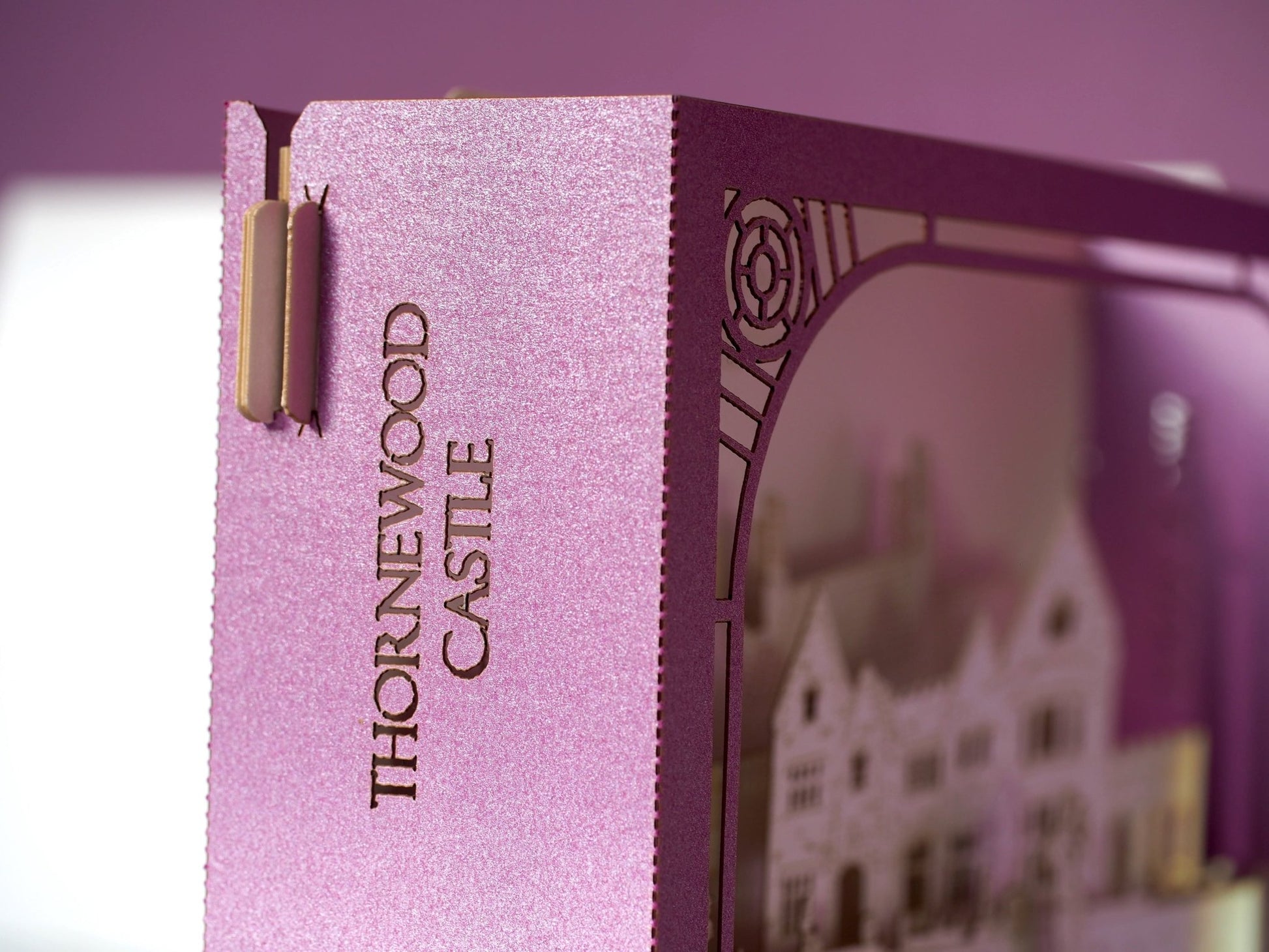 Thornewood Castle wedding RSVP card. Marriage invitations. Party venue pop up miniature. Pop up cards. USA - ColibriGift