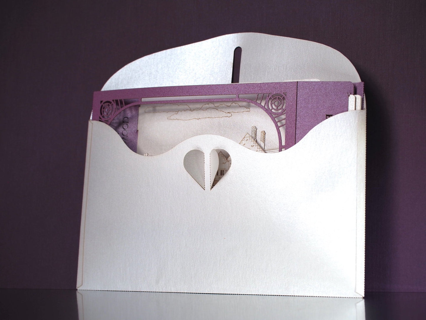 Thornewood Castle wedding RSVP card. Marriage invitations. Party venue pop up miniature. Pop up cards. USA - ColibriGift