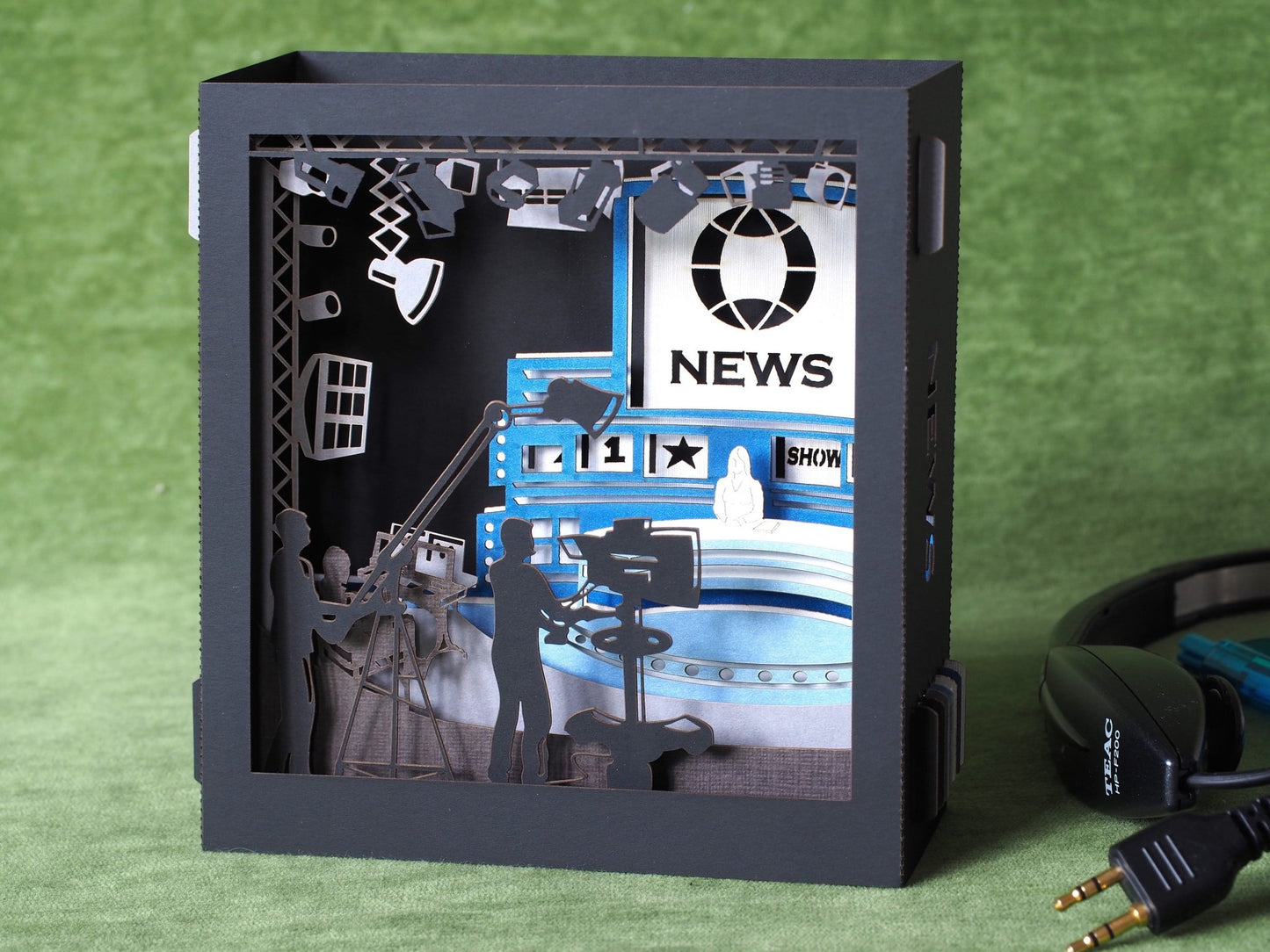 TV news themed pop-up card promo gift - ColibriGift