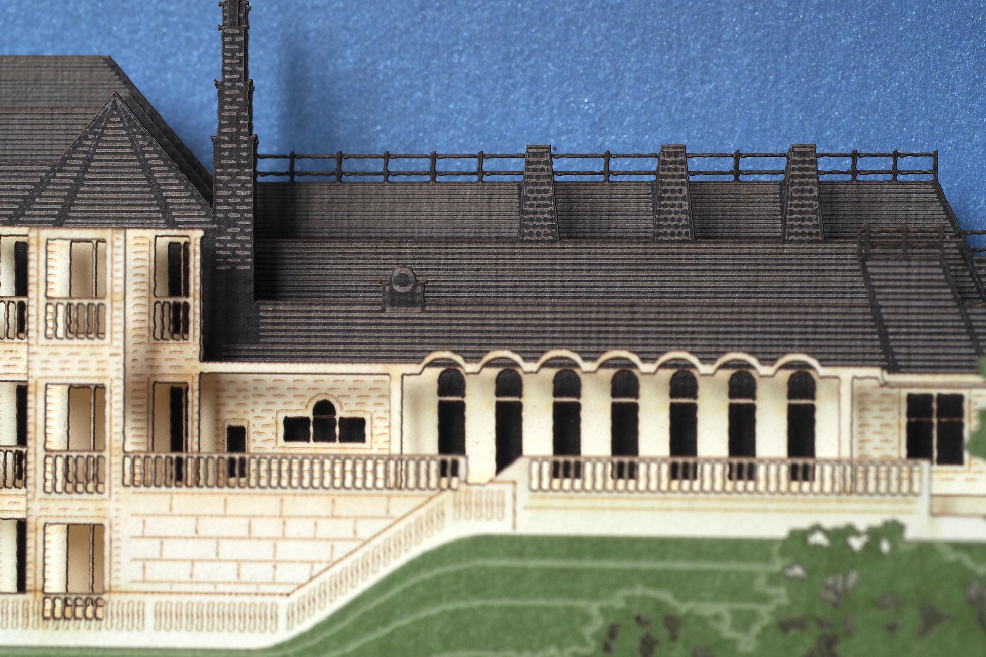 3D pop up house greeting card with detailed home design, charming family keepsake card perfect for housewarming, new home celebrations and meaningful gifts.