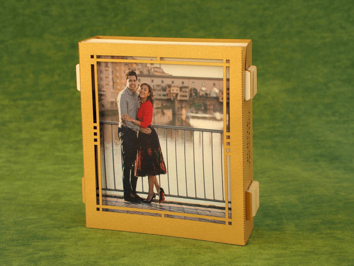 Italy. Florence Ponte Vecchio Bridge. Paper pop up card. Firenze Medieval. Arno river. Italian gift, present, presente Miniature craft model