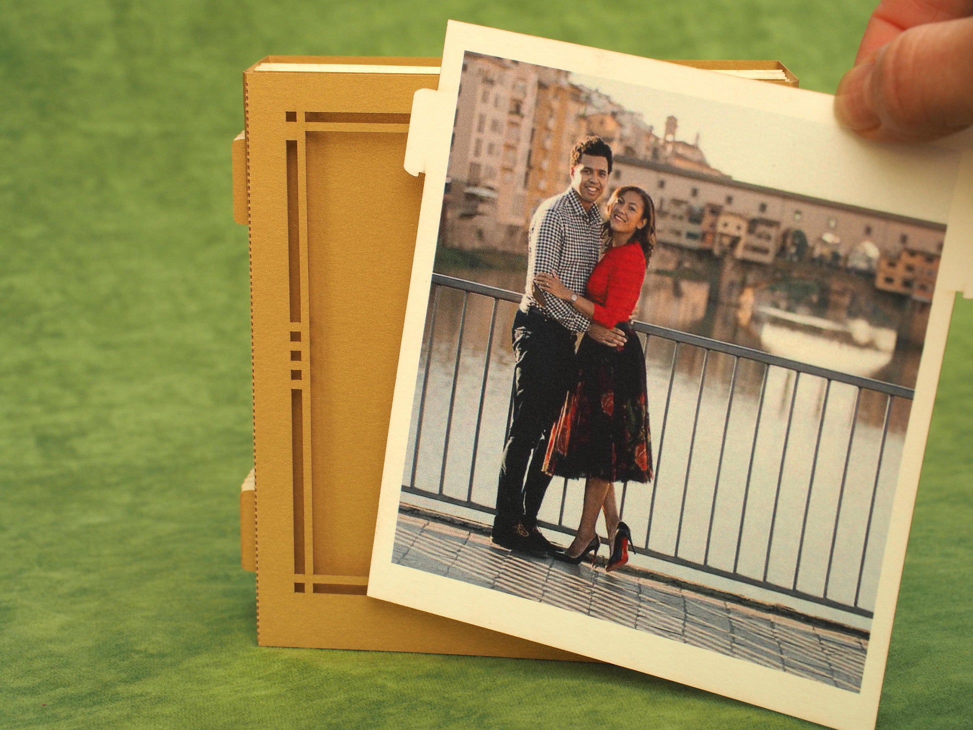 Italy. Florence Ponte Vecchio Bridge. Paper pop up card. Firenze Medieval. Arno river. Italian gift, present, presente Miniature craft model