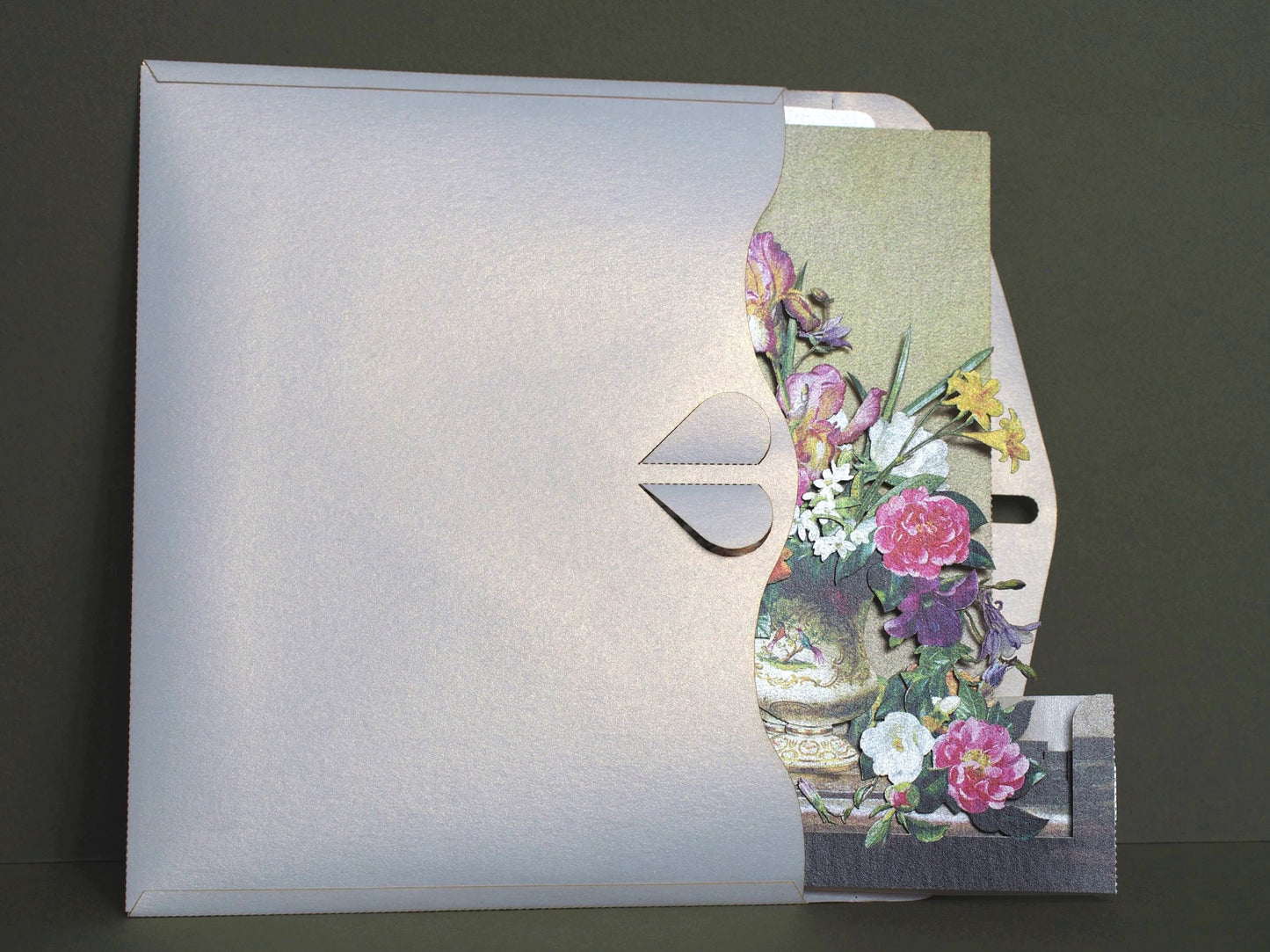 Luxury 3D pop up greeting card with vintage floral bouquet in a vase, elegant botanical still life design, premium keepsake card for birthdays and special occasions.
