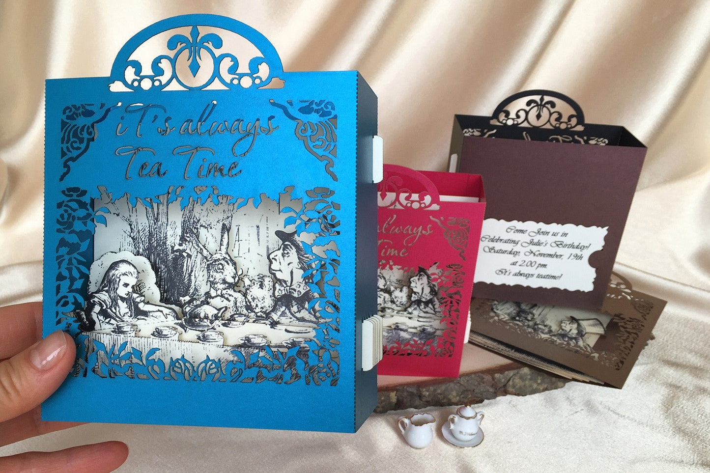Christmas pop-up card "Alice in Wonderland" - ColibriGift